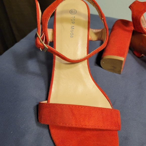 TOP MODA RED Thick High Heels - NWOT - Picture 5 of 10